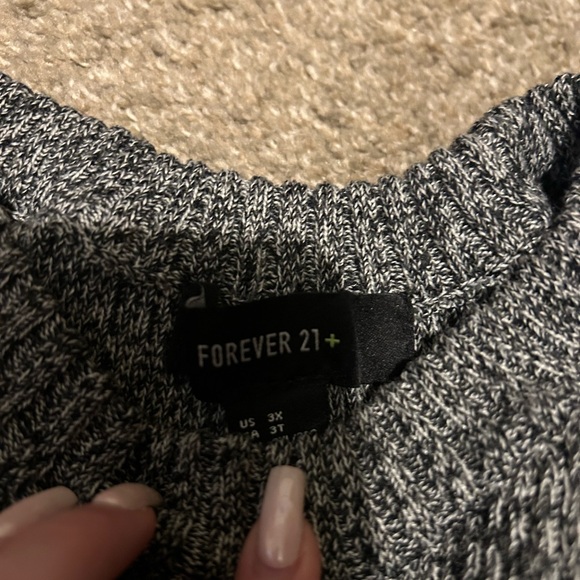 Forever 21 Sweater - Picture 3 of 3